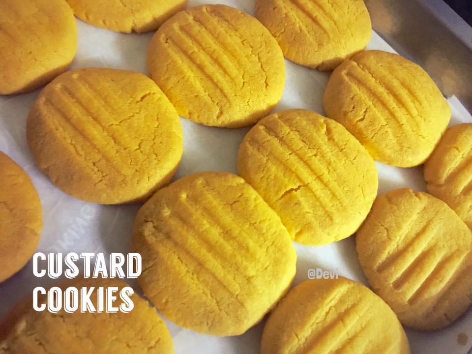 Custard Cookies